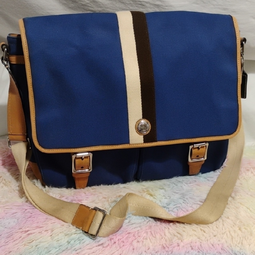 SALE! Authentic Coach Large Canvas & Leather Trim Messenger Bag W Hangtag - Picture 1 of 16